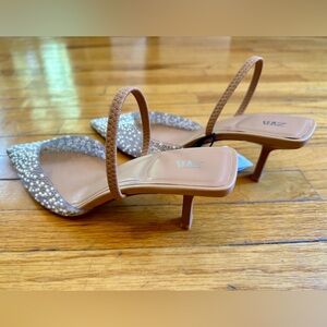NEW! Never been worn ZARA pearl heeled slingbacks.